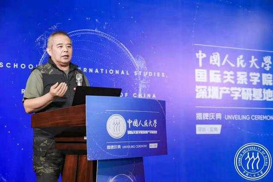  中国人民解放军国防大学教授、空军少将乔良
