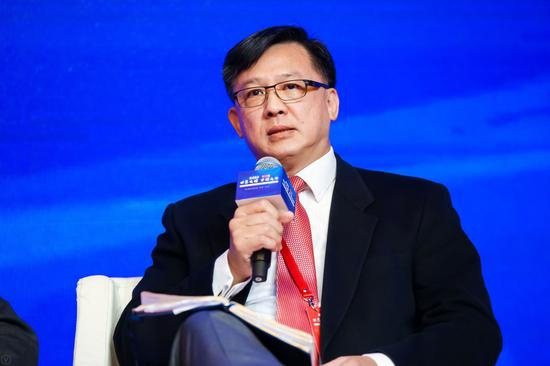 香港立法会议员何君尧现场发言