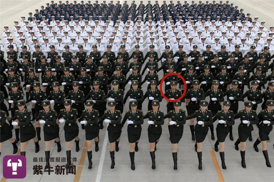  徐玲成为国庆阅兵三军女兵方队一员