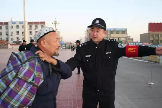 刘大庆生前工作照
