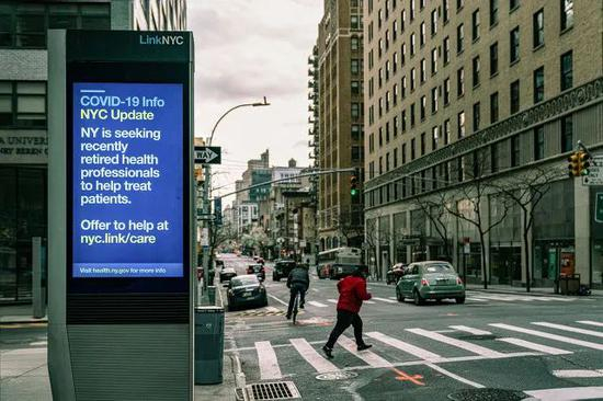  新冠疫情下的曼哈顿街头。/图虫创意