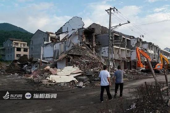  （图说：距离爆炸槽罐车最近的一户民宅）