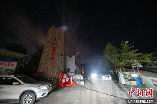 图为事发景区大门口。　韦亮　摄