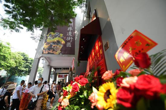 △8月22日，广州永庆坊正式挂牌成为国家4A级旅游景区。同日，广州首个非遗街区也在永庆坊开市迎客。