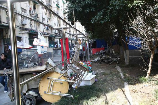 整治前的乐山新村，“每个小区都看起来像垃圾桶”