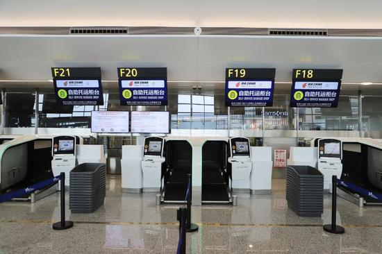 国航在天府国际机场为旅客提供多种值机办理模式。