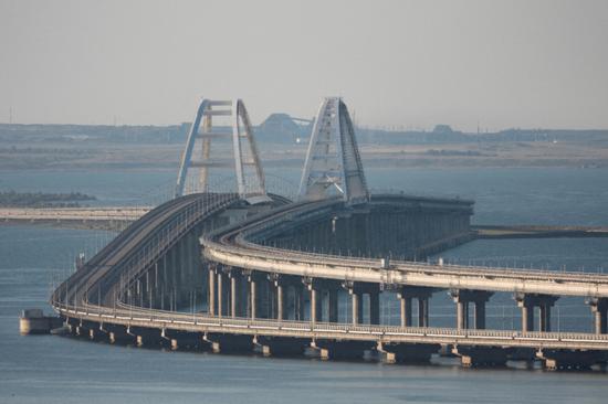 韩国联合参谋本部：朝鲜向半岛东部海域发射导弹