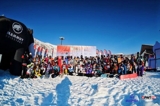 国际野雪赛三度落户新疆，冰雪“冷资源”如何撬动千亿“热经济”