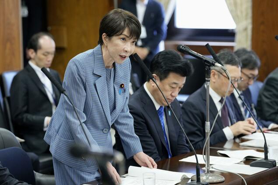 　　5月26日，日本首相高市早苗在参议院内阁委员会上就制定《反间谍法》和创设对外情报机构进行答辩，强调“必须细致而切实地展开探讨”。