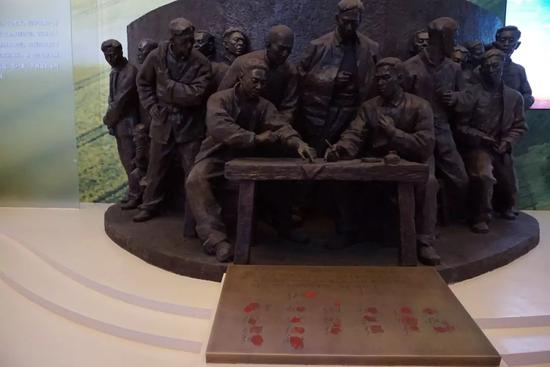 国是直通车 孙秋霞 摄