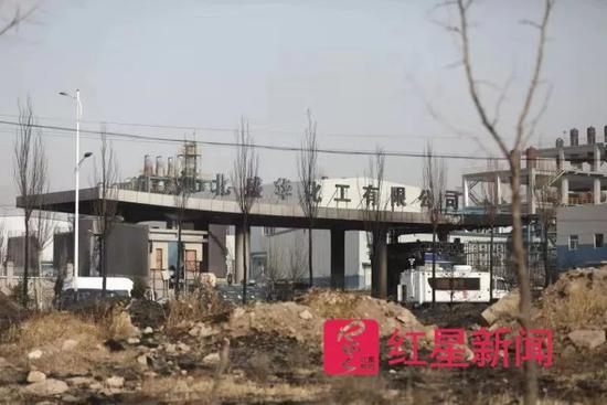 ▲事发地附近的河北盛华化工有限公司&nbsp; &nbsp; 图据红星新闻