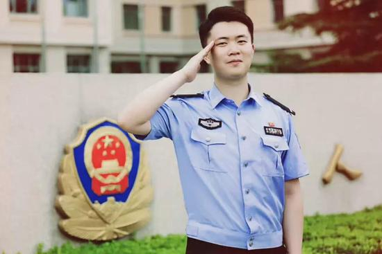 李徐铭