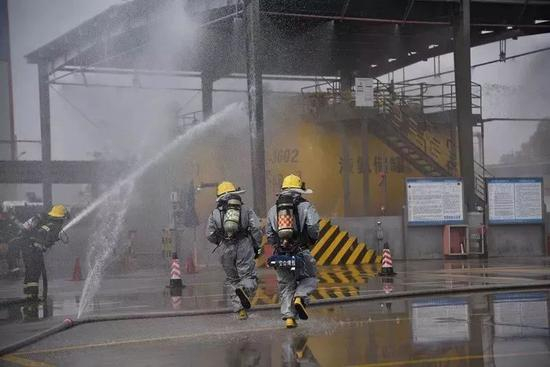  ▲开展安全生产消防演练