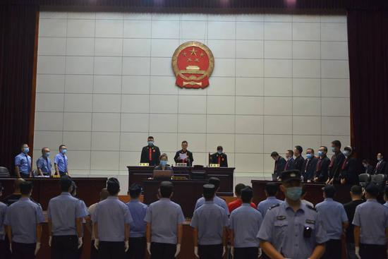 7月29日，丹棱首富王福华涉黑获刑20年，没收个人全部财产。