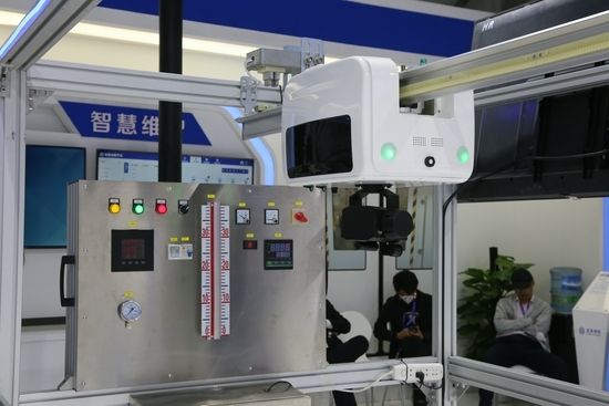 ▲科博会上所展示的北京地铁智机器人 &nbsp;摄影/张星海