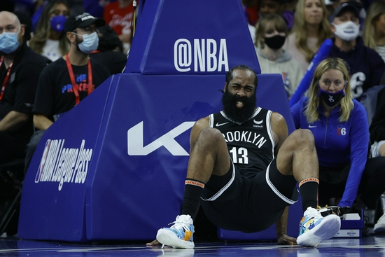 哈登：我等的罚球迟迟都不来。