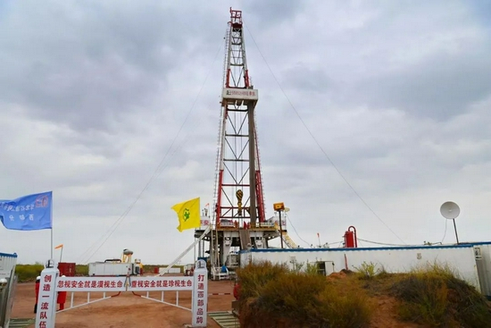 鄂尔多斯的天然气田&nbsp;&nbsp;&nbsp;图/中新图片