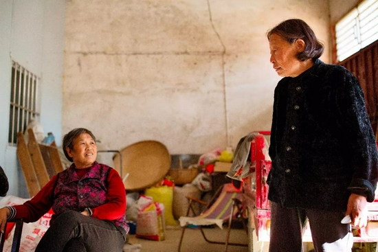 河南省信阳市赵集镇上的居民对杨志才和梅丽还有些许印象，闲聊时会不经意聊到