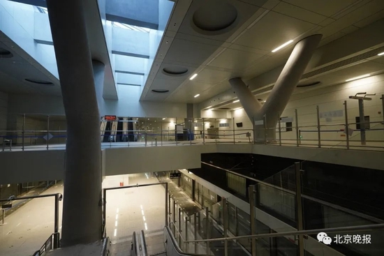 丽泽商务区站 程功&nbsp;摄