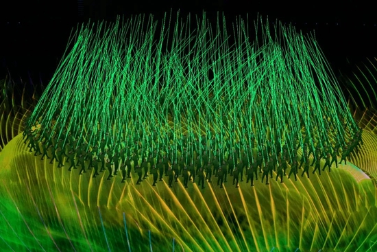 柔性杆表演。李隽辉/摄