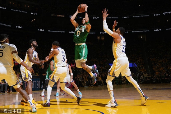 　塔图姆本场表现一般，但依靠全队拿下了胜利。