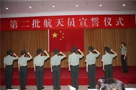 2010年，刘洋成为中国第二批航天员队伍中的一员。
