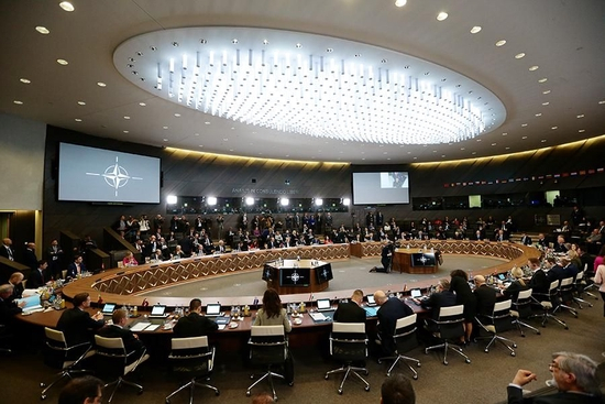 2022年4月7日，北约外长会在比利时布鲁塞尔的北约总部举行。图｜新华社