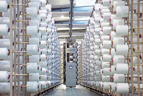  纺织智能化生产车间（央广网发 汤方明供图）