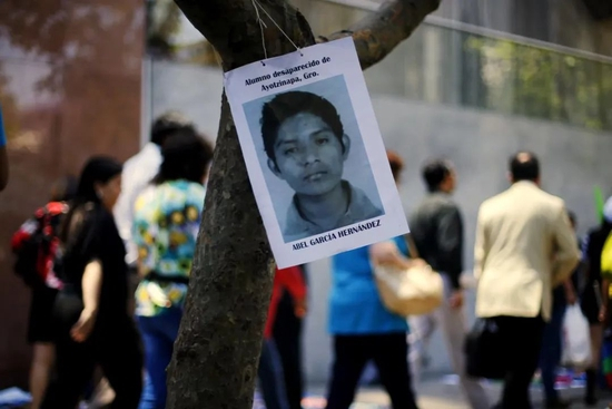 ·失踪的学生。