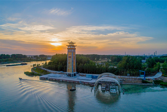  京杭运河绿色现代航运示范区建设（央广网发 贺敬华 摄）