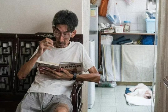  《老人与狗》截图