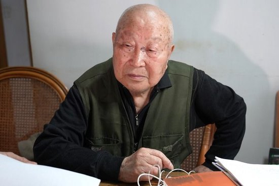  5月24日，记者在上海市浦东新区惠南镇拍摄的抗美援朝老战士周到。新华每日电讯记者 杨有宗 摄
