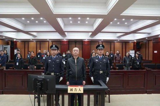 陈水扁夫妇因发票核销获刑10月 机要费案获判无罪