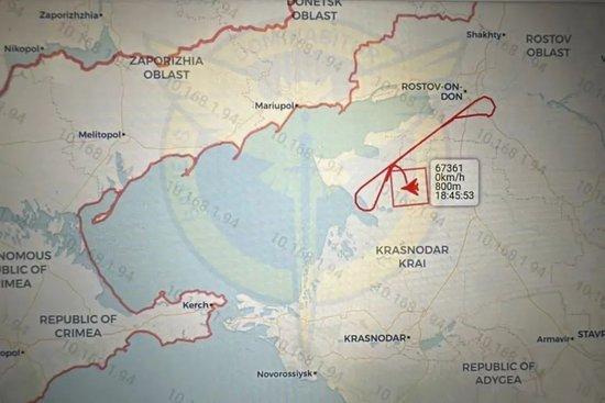  乌军公布的飞机轨迹图显示，这架A-50在1分钟内的速度由时速875公里骤降为0
