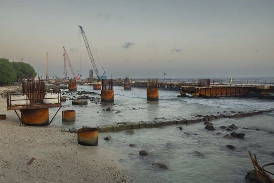 由印度出资兴建的大桥。图源：GJ