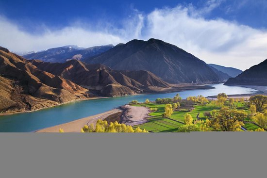 ������������ɰʹ��ڻƺ���������������ƺ����ƣ���չ������ҵ���������������¸�·���ƽ�ƽ��