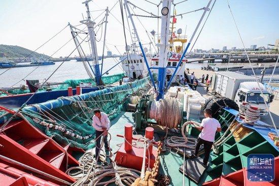 A股震荡调整：沪指半日跌0.7%，创指跌0.61%，地产股跌幅靠前