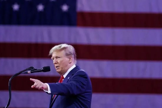　　2024年2月24日，在美国马里兰州国家港湾，特朗普在保守派政治行动会议上讲话。新华社发（亚伦摄）