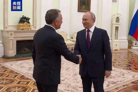  △当地时间25日，俄罗斯总统普京在克里姆林宫就乌克兰问题与美国中东问题特使威特科夫举行会谈。