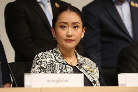 这是2024年8月15日,佩通坦·钦那瓦在泰国曼谷出席新闻发布会的资料照片。新华社发