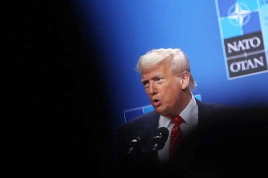 特朗普在北约峰会上表示,美国自家“爱国者”导弹还不够用呢!图:新华社
