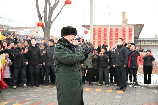 2022年1月26日下午,习近平总书记在临汾市汾西县僧念镇段村考察。新华社记者 李学仁 摄