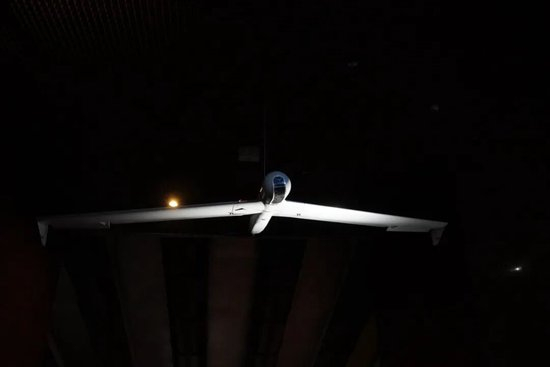 烏克蘭二戰(zhàn)歷史博物館展出的在俄烏沖突中烏方擊落的俄羅斯無(wú)人機(jī)。（新華社資料圖片）