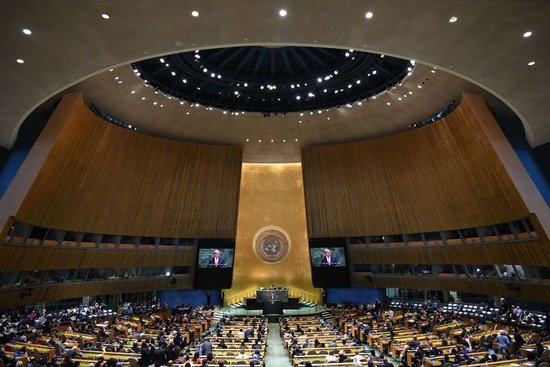 这是2025年9月22日在位于纽约的联合国总部拍摄的联合国大会纪念北京世妇会30周年高级别会议现场。新华社记者 李睿 摄