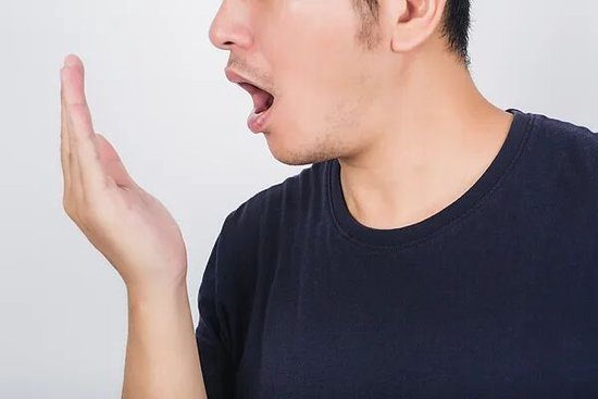 男子嘴里有个包，“跟了自己20多年”，一查吓一跳：是癌