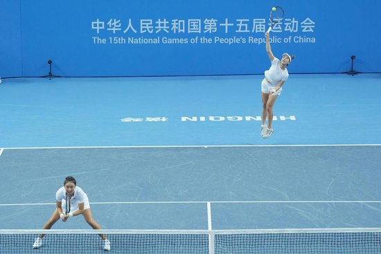 △女双第一轮，王欣瑜/袁悦2比0战胜对手晋级。