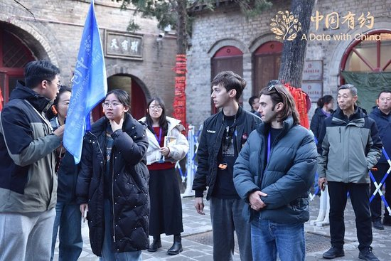 【中国那些事儿·年终观察】从被看见到被追捧：2025全球青年“爱上”中国软实力