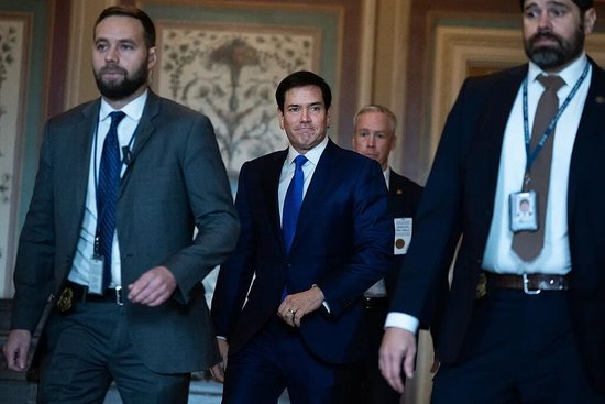 　　当地时间2026年1月7日，美国华盛顿，鲁比奥抵达国会大厦，向议员介绍马杜罗被强行控制后的情况。图/视觉中国