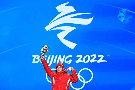 2022年，苏翊鸣在北京大跳台摘金。图：视觉中国