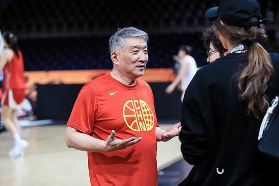 △中国女篮主教练宫鲁鸣